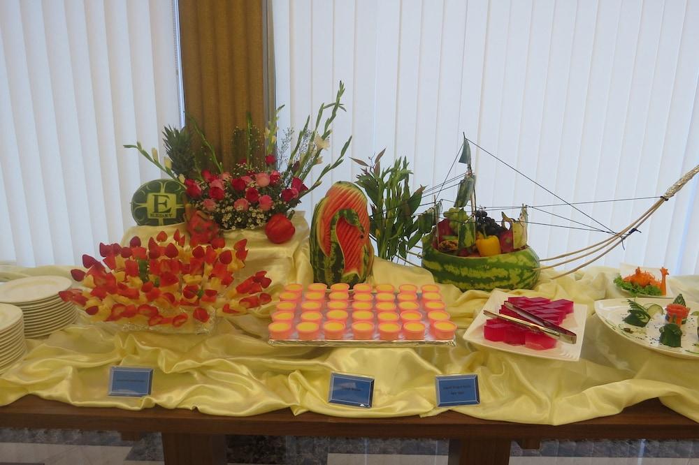 Elegant Hotel Pyi Thar Yar Янгон Екстериор снимка