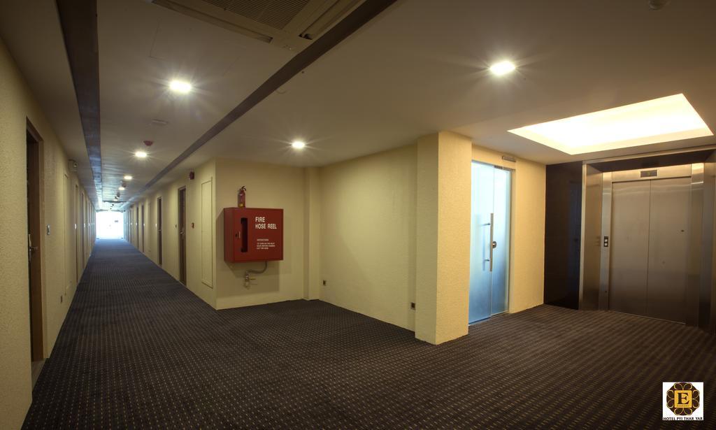 Elegant Hotel Pyi Thar Yar Янгон Екстериор снимка