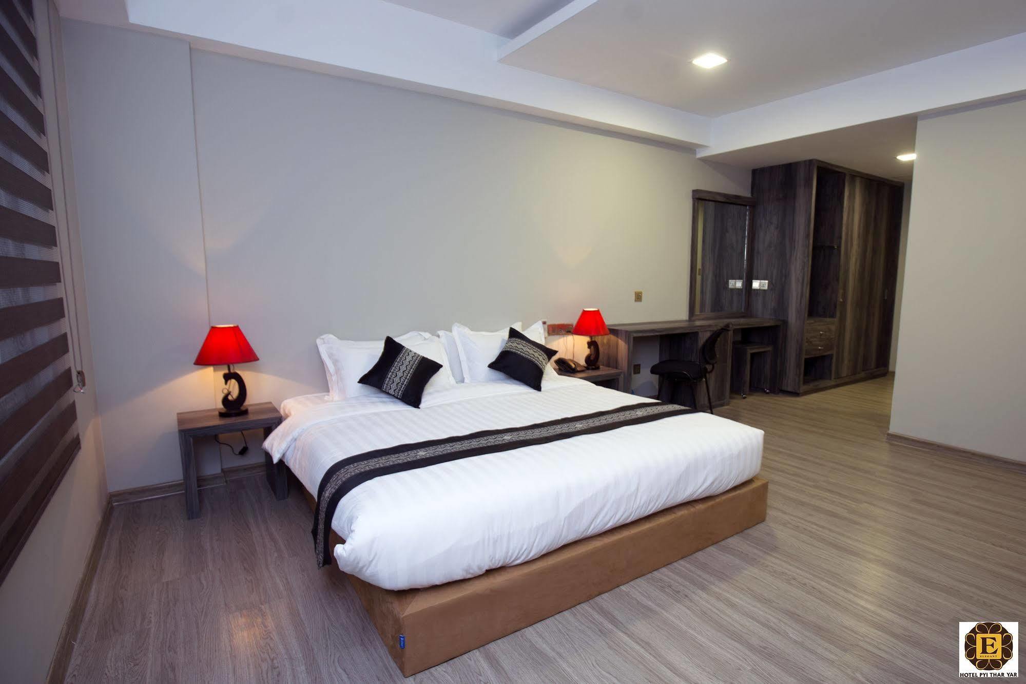 Elegant Hotel Pyi Thar Yar Янгон Екстериор снимка