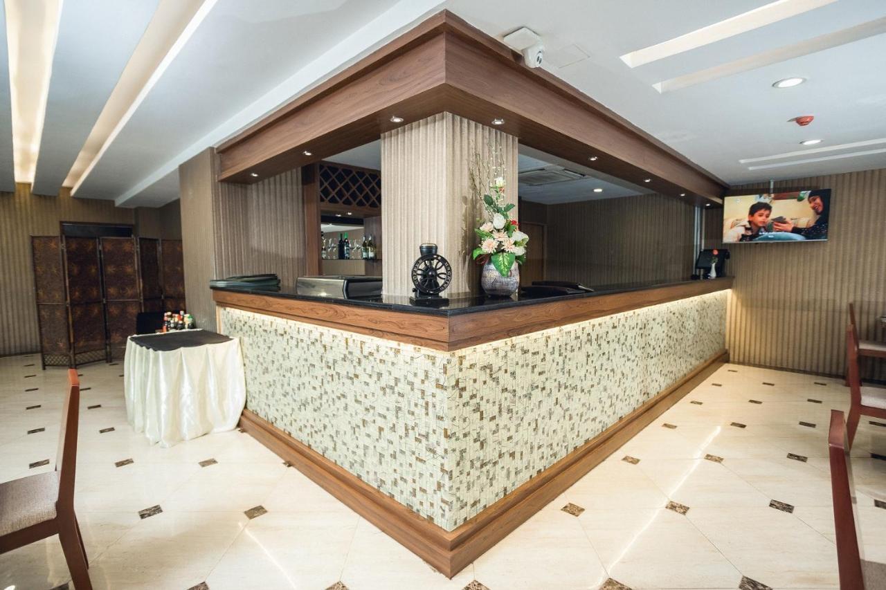 Elegant Hotel Pyi Thar Yar Янгон Екстериор снимка