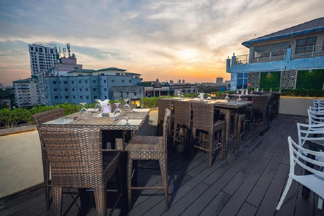 Elegant Hotel Pyi Thar Yar Янгон Екстериор снимка