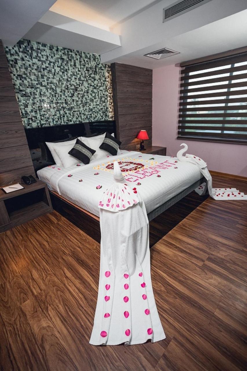 Elegant Hotel Pyi Thar Yar Янгон Екстериор снимка